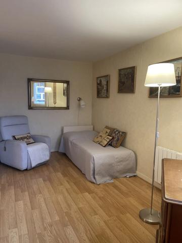Cœur de ville, résidence senior Les Hespérides de Levallois , Grand studio 40m²