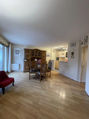 Cœur de ville, résidence senior Les Hespérides de Levallois , Grand studio 40m²