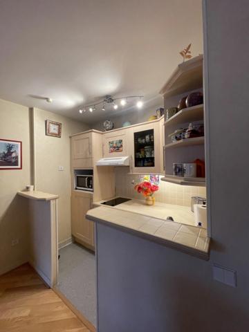 Cœur de ville, résidence senior Les Hespérides de Levallois , Grand studio 40m²