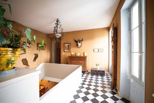 MAISON DE VILLE COEUR DE ST PIERRE D'OLERON 6/8 CHAMBRES