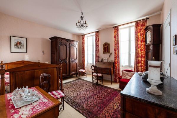 MAISON DE VILLE COEUR DE ST PIERRE D'OLERON 6/8 CHAMBRES