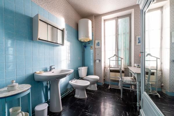 MAISON DE VILLE COEUR DE ST PIERRE D'OLERON 6/8 CHAMBRES