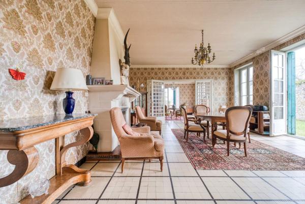 MAISON DE VILLE COEUR DE ST PIERRE D'OLERON 6/8 CHAMBRES