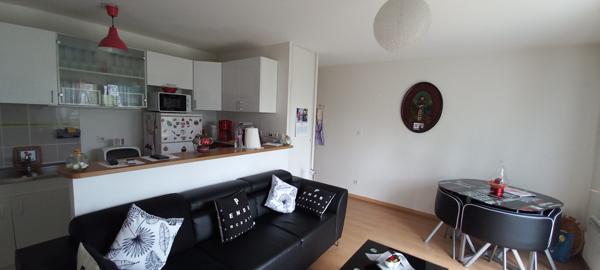 2 pièces très bon état Proche axe Rouen - paris