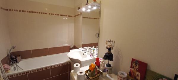 2 pièces très bon état Proche axe Rouen - paris