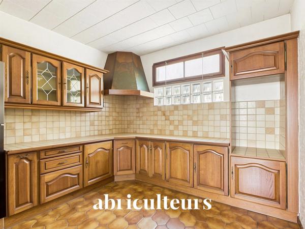Appartement dans maison Vue mer panoramique en vente dans le Quartier du Coteau Saint-Pierre 93 m² (06150)