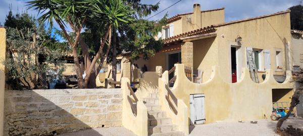 La Ciotat (13600) LA CIOTAT- Maison familiale 130 m² - 4 chambres - piscine - terrain 880m² -