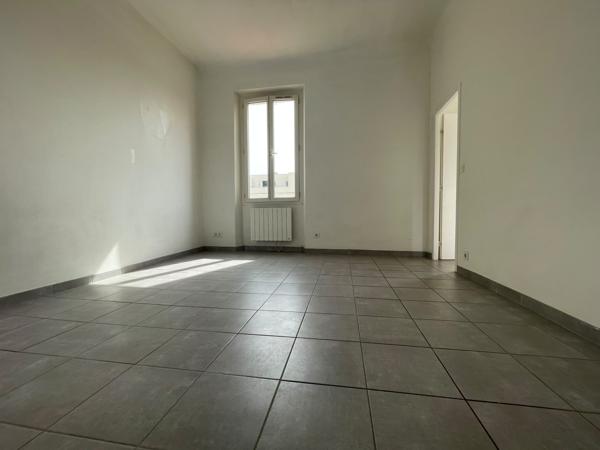 Appartement
         2 pièces
        - 39 m² 139 000 € *