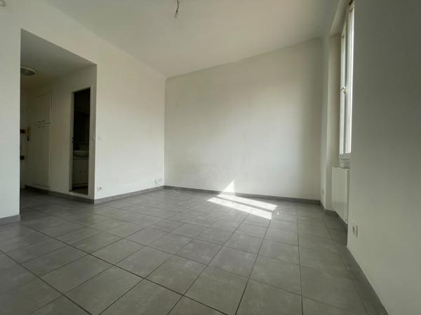 Appartement
         2 pièces
        - 39 m² 139 000 € *