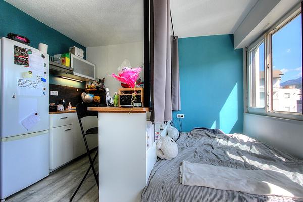 Studio 25 m2 avec cave quartier Mérande Chambéry