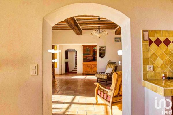 Maison 5 pièces de 200 m² à Châteauneuf-Grasse (06740)