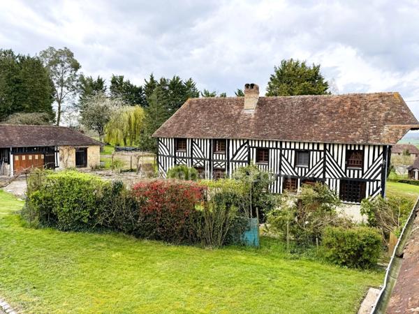 Élégante propriété normande du XIXᵉ siècle – Maison principale, Maison d’amis, dépendances, Parc Paysager