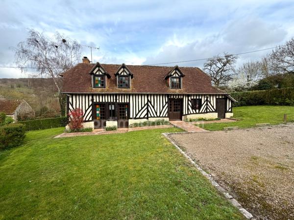 Élégante propriété normande du XIXᵉ siècle – Maison principale, Maison d’amis, dépendances, Parc Paysager