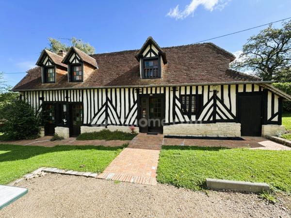 Élégante propriété normande du XIXᵉ siècle – Maison principale, Maison d’amis, dépendances, Parc Paysager