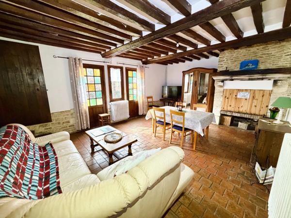 Élégante propriété normande du XIXᵉ siècle – Maison principale, Maison d’amis, dépendances, Parc Paysager