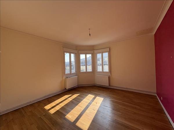 Immeuble à vendre |  Guéret |  1 255 m²