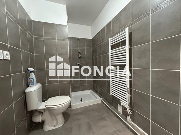 Location Appartement 2 pièces 37.2 m² - Toulon 83100