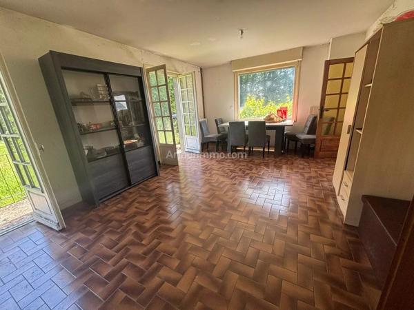 Vente                                                      Maison
                        
                     7 pièces                      133 m2                     à Guingamp