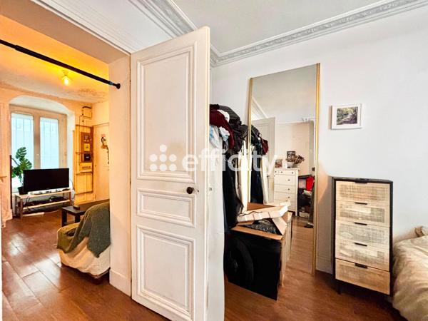 Appartement
         2 pièces
        - 30 m² 320 000 € *