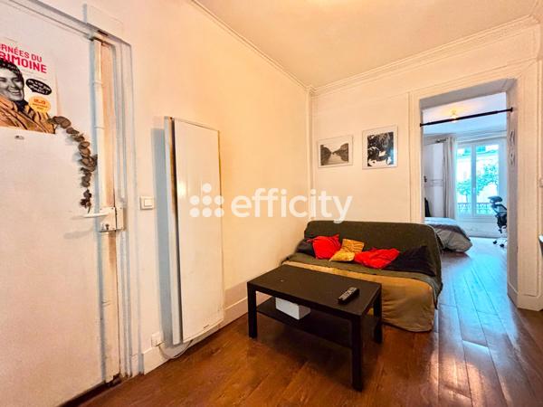 Appartement
         2 pièces
        - 30 m² 320 000 € *