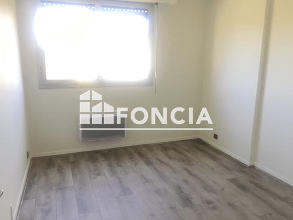 Location Appartement 2 pièces 45.2 m² - 21 AVENUE DAUPHINE Orleans 45100