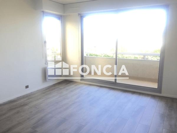 Location Appartement 2 pièces 45.2 m² - 21 AVENUE DAUPHINE Orleans 45100