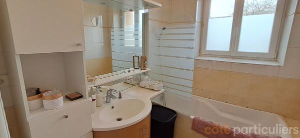 Location Appartement73,34 m² - 3 Pièces - OLEMPS (12510)