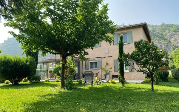 Maison à vendre    4 pièces • 171 m2 La Saulce