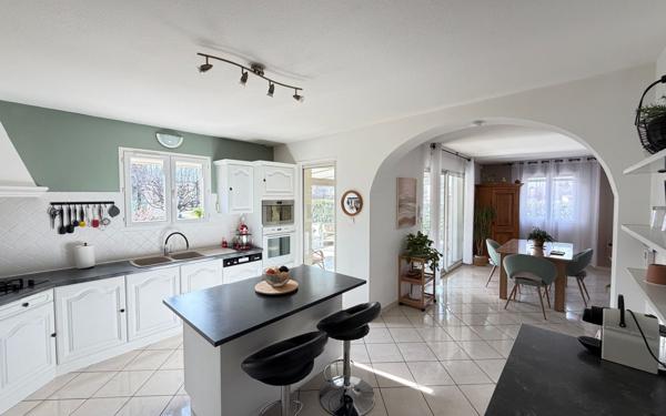 Maison à vendre    4 pièces • 171 m2 La Saulce