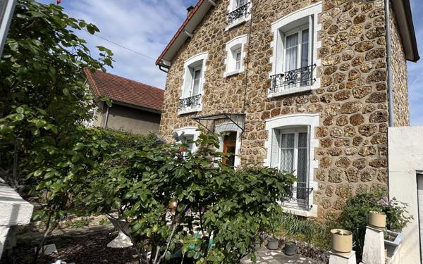 Maison à vendre    5 pièces • 98,68 m2 Juvisy-sur-Orge
