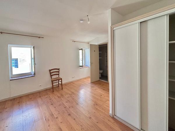 TARASCON - STUDIO - CLIMATISATION