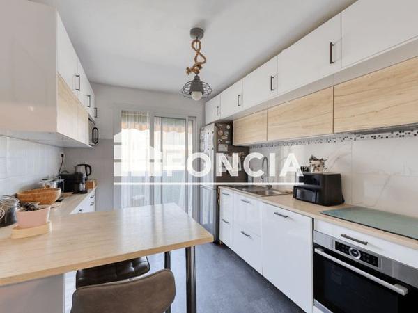 À vendre Appartement 4 pièces 77 m² - Six-fours-les-plages 83140