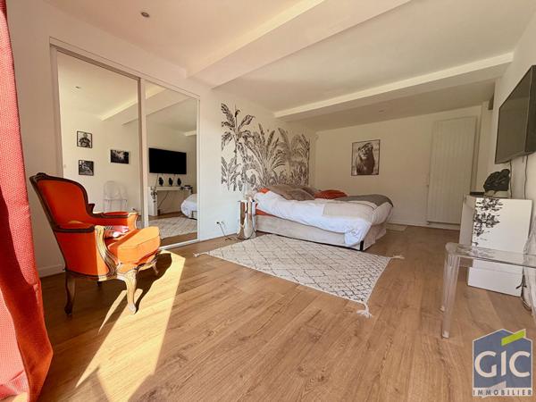 MAISON CAEN NORD - CH RDV 7 pièce(s) 264 m2, Caen 14000