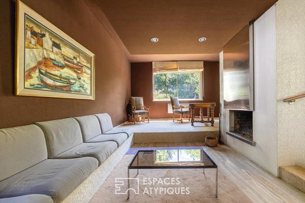 Maison d’architecte seventies à réinventer au pied des vignes
