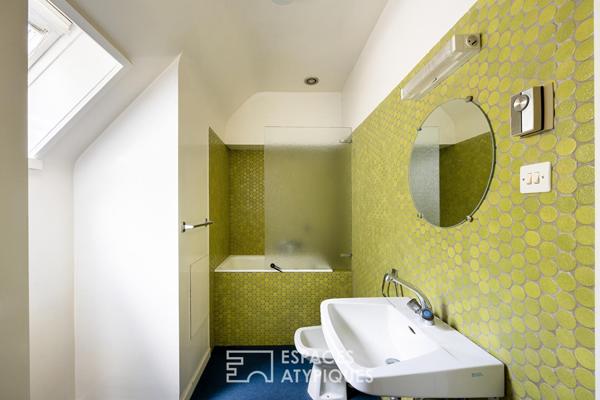 Maison d’architecte seventies à réinventer au pied des vignes