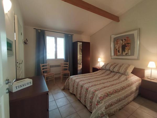 Maison de vacances de 3 chambres avec piscine commune, à proximité du lac et du village