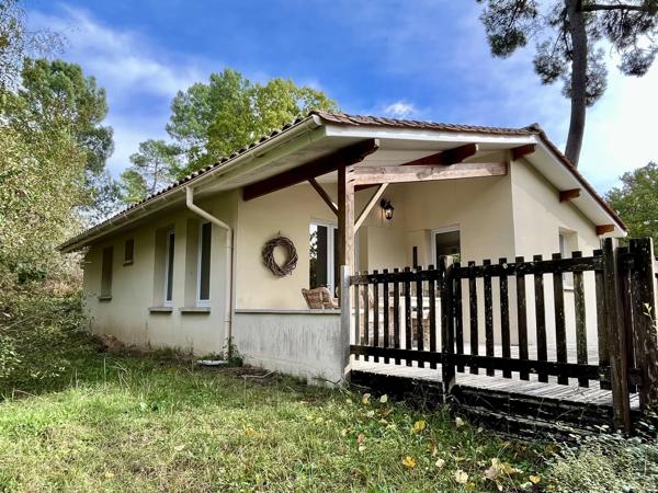 Maison de vacances de 3 chambres avec piscine commune, à proximité du lac et du village