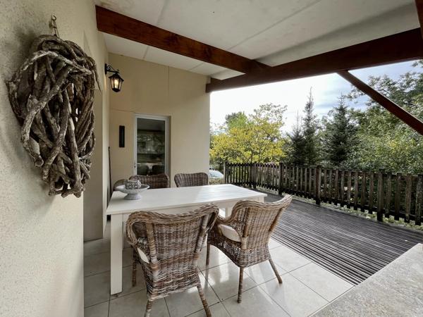 Maison de vacances de 3 chambres avec piscine commune, à proximité du lac et du village