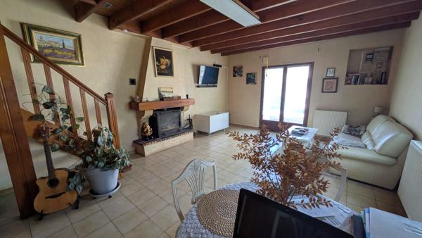Maison de bourg  avec jardin + dépendances