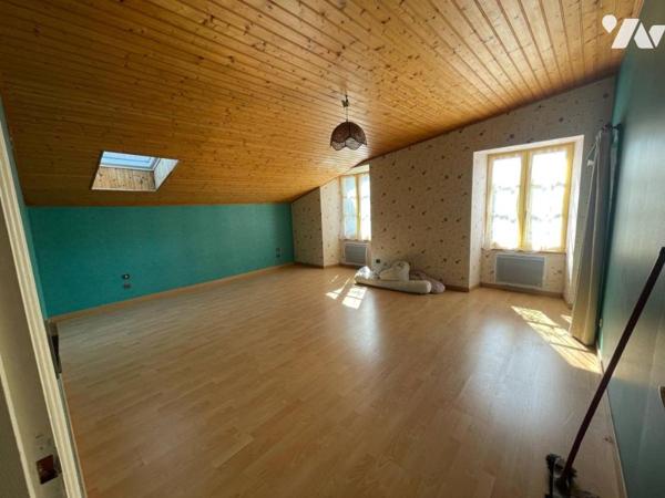 Maison de bourg 136 m² 3 CHAMBRES