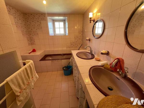 Maison de bourg 136 m² 3 CHAMBRES