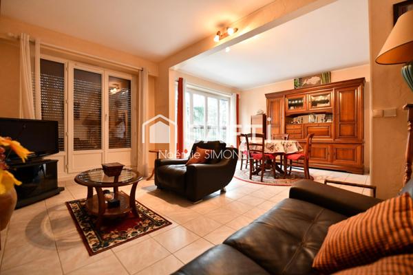 Appartement de quatre pièces !! Ravalement règle par les vendeurs !!