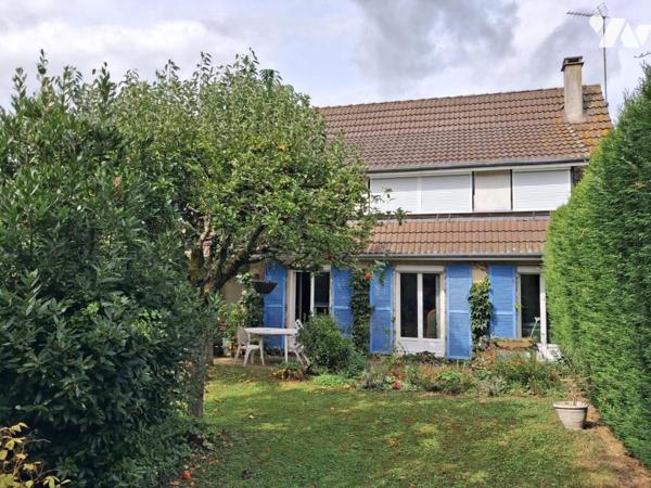 Sur Damigny maison quatre chambres