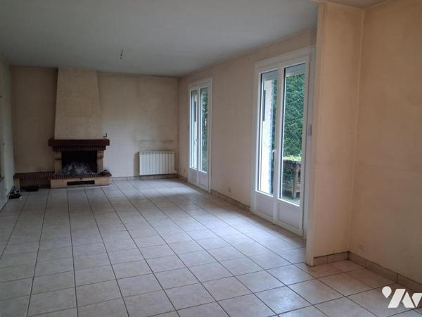 Sur Damigny maison quatre chambres