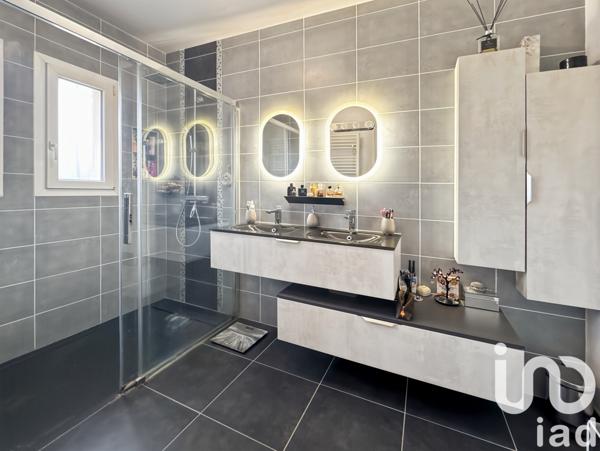 Maison à vendre 4 pièces 98 m² Laval