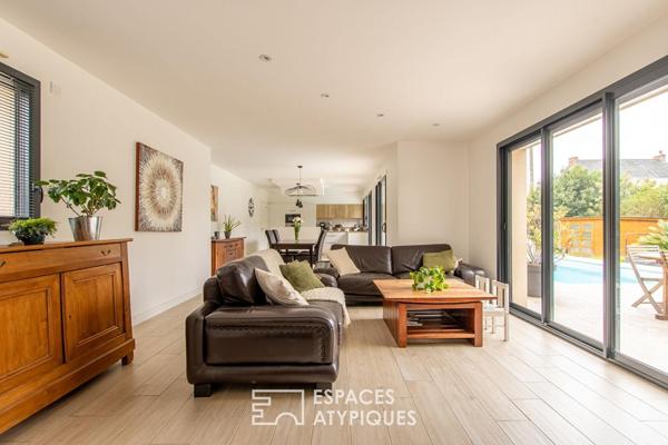 Élégante maison contemporaine avec piscine