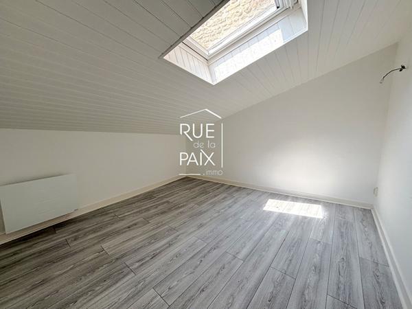 86190 VOUILLE IMMEUBLE DE RAPPORT EMPLACEMENT RARE EXCELLENT POTENTIEL