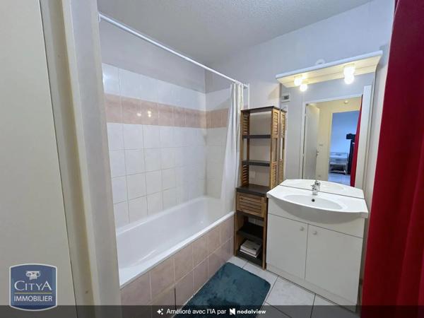Appartement à louer 2 pièces 48.3m² Bressuire (79300)