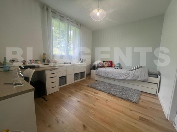 A VENDRE Très beau F5 au RAINCY (93340)