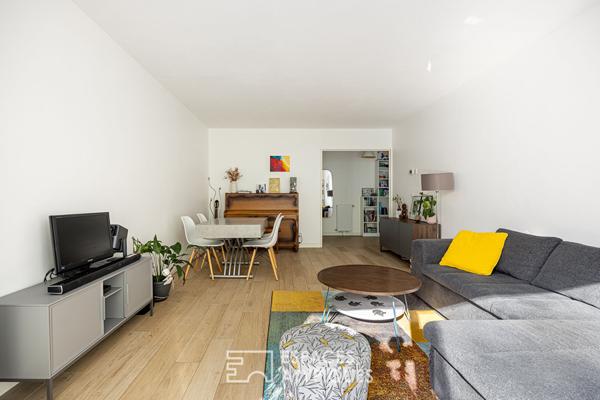 Appartement en rez-de-jardin avec terrasse à Caluire